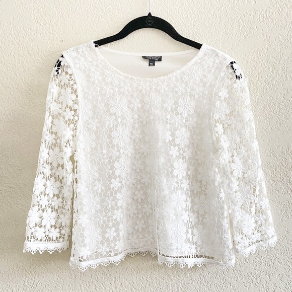 TOPSHOP Daisy Embroidered Scallop Crop Top White Lace Overlay Sz 4 3/4 Sleeve
